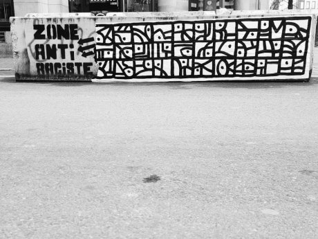 L'écriture des silences, côté rue