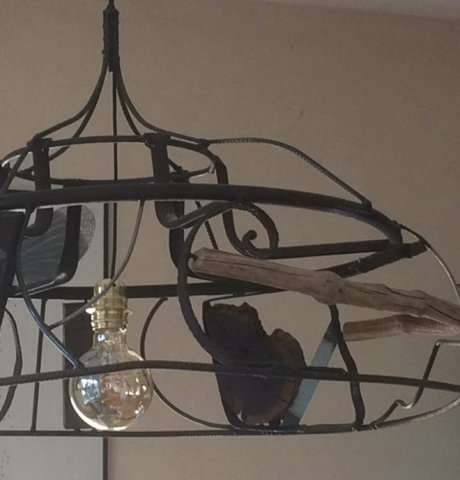 «<small class="fine d-inline"> </small>C'est quoi ce grand truc<small class="fine d-inline"> </small>» dit Saraï